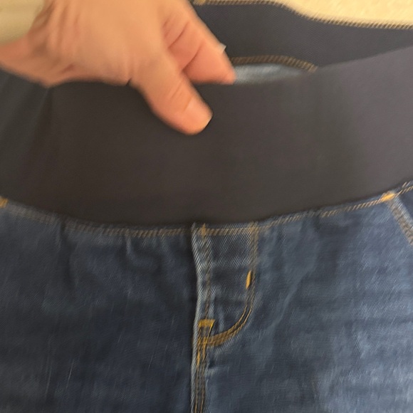 Old Navy Maternity Front Panel Jeans - Picture 3 of 5